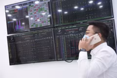 KB越南证券公司（KBSV）预测，VN-Index在2026年底可能触及2040点，增长约16%。图自越通社
