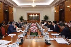 越共中央经济部部长会见越南欧洲商会制药协会区域高级代表团