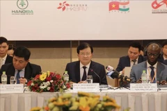 郑廷勇副总理：越南企业在促进经济可持续发展扮演重要角色