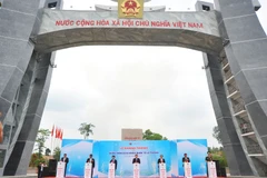 嘉莱省德机县丽清国际口岸正式开通 助力外交活动与贸易往来