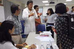 美国协助承天顺化省丰富有关儿童脑瘫康复的知识