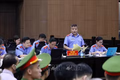 救援包机受贿案：行贿近7千万元换来飞行许可