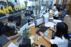 优先削减和简化经营投资领域行政审批手续