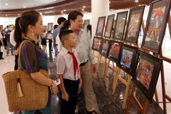 岘港市学生携手培育越日友谊之情