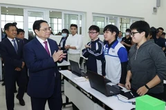 范明政总理：教育培训必须与国家发展紧紧联系在一起