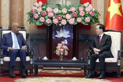越南国家主席武文赏会见坦桑尼亚革命党代表团