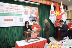 越南红十字会接收捐赠土耳其和叙利亚人民的近100亿越盾
