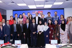 增进胡志明市与马来西亚人民之间的友谊