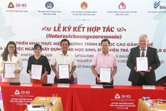 越南茶荣省与德国签署高级技工学校留学计划