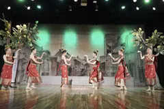 越南和老挝积极传播两国人民的伟大友谊