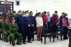 越南救援包机受贿案：三被告维持原判获无期 黄文兴获刑20年