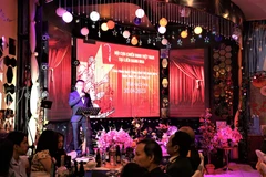 越南国家统一48周年：旅俄越南老兵重温民族英雄史
