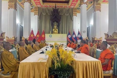 加强越南与老挝佛教之间的关系
