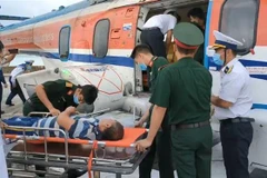 成功将病人从长沙岛县送到大陆接受治疗
