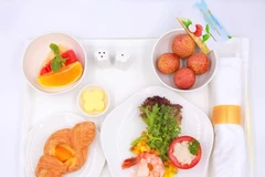 北江省陆岸荔枝继续“走上飞机”