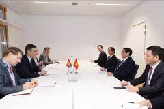越南政府总理范明政会见西班牙首相佩德羅·桑切斯·佩雷斯-卡斯特宏