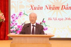 春节将至 阮富仲总书记向中央办公厅干部职工致以美好的新春祝福