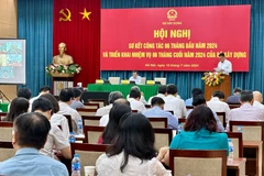 建设部办公厅主任窦明清在会上作总结报告。图自daibieunhandan.vn
