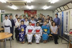 日本企业与越南大学生进行交流