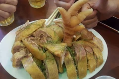 吸引游客的美食——东早鸡