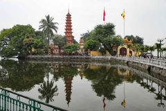 组图：越南国家级历史文化遗迹——镇国古寺