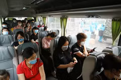 新冠肺炎疫情：乘客乘坐飞机、客车、火车必须进行强制性健康申报