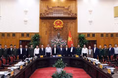 越南政府总理阮春福主持召开国家网络安全指导委员会首次会议
