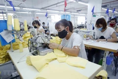为中小型企业度过难关 、维持和恢复生产经营活动创造便利条件