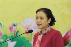 在新形势下加强民间外交工作
