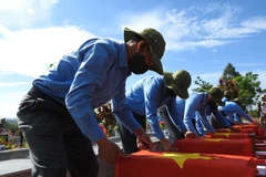 昆嵩省为战争时期在老挝和柬埔寨牺牲的英烈举行安葬仪式