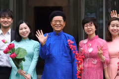韩国驻越大使通过越文音乐视频传递美好祝愿