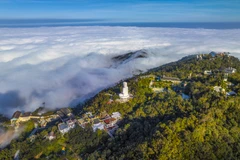 鸟瞰岘港市巴拿山。图自越通社