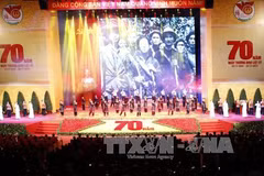越南伤残军人与烈士日70周年纪念大会。