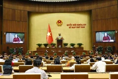 越南第十五届国会第八次会议场景。图自越通社