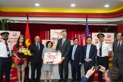 越捷航空为美国和欧洲人民赠送100万只口罩的旅程