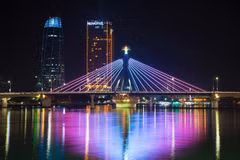 夜间经济“点亮”岘港旅游业：撬动绿色经济的杠杆