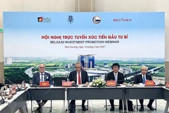 平阳省多措并举吸引比利时投资者前来投资