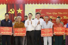 越南国家主席武文赏在同塔省开展春节前慰问活动