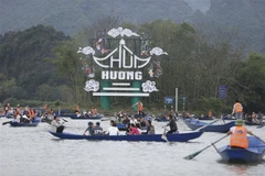 越南北部多地各大庙会陆续开放