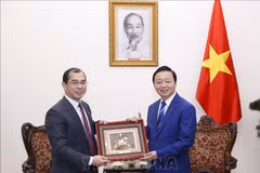 政府副总理陈红河会见中国能建国际集团总经理乔旭斌