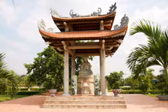 域圣母雕像（图片来源：sonnamcomplex.com）