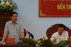 越南政府副总理王廷惠在嘉莱省调研。（图片来源：越通社）