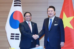 越南政府总理范明政会见韩国总统尹锡悦
