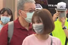 服装企业参加生产口罩 与人民努力战胜新冠肺炎 