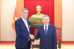 越共中央总书记苏林会见多米尼加左派团结运动总书记。图自越通社