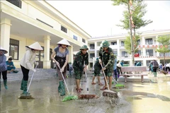 永富省做好第三号台风后环境卫生清理工作。图自越通社