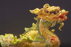 独特的甲辰奇灵为龙年春节添加色彩