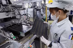 Mektec Manufacturing（越南）有限责任公司（日本独资）在兴安省美豪坊升龙二号工业园区的工厂内。图自越通社