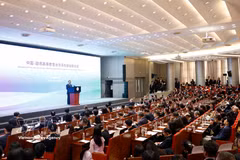 越共中央总书记、国家主席苏林在中国清华大学发表演讲。图自越通社