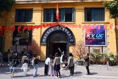 火炉监狱遗迹也实行免费开放，吸引了众多游客前来参观。图自越通社